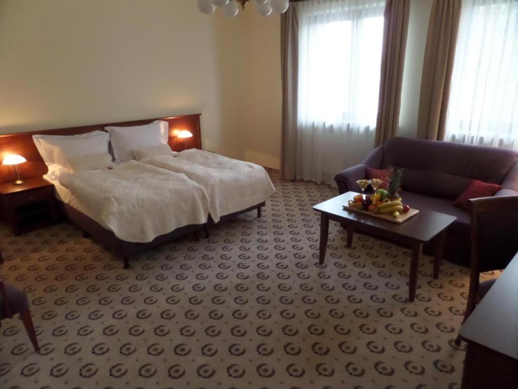 Astoria Bed & Breakfast Swarzędz Dış mekan fotoğraf