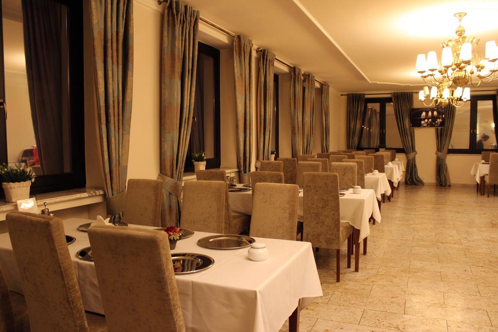 Astoria Bed & Breakfast Swarzędz Dış mekan fotoğraf
