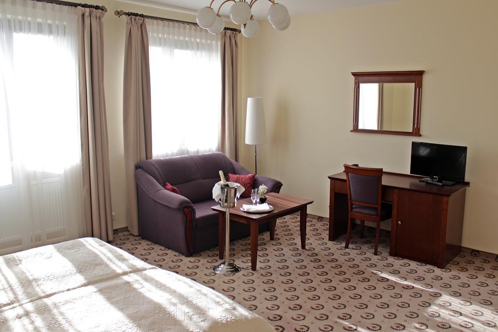 Astoria Bed & Breakfast Swarzędz Dış mekan fotoğraf