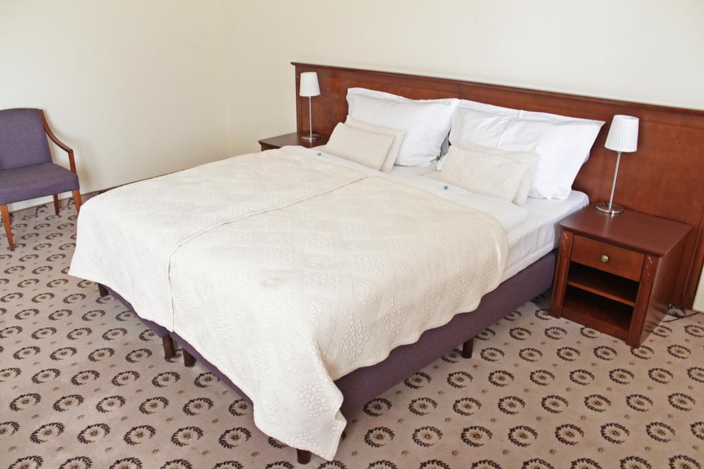 Astoria Bed & Breakfast Swarzędz Dış mekan fotoğraf